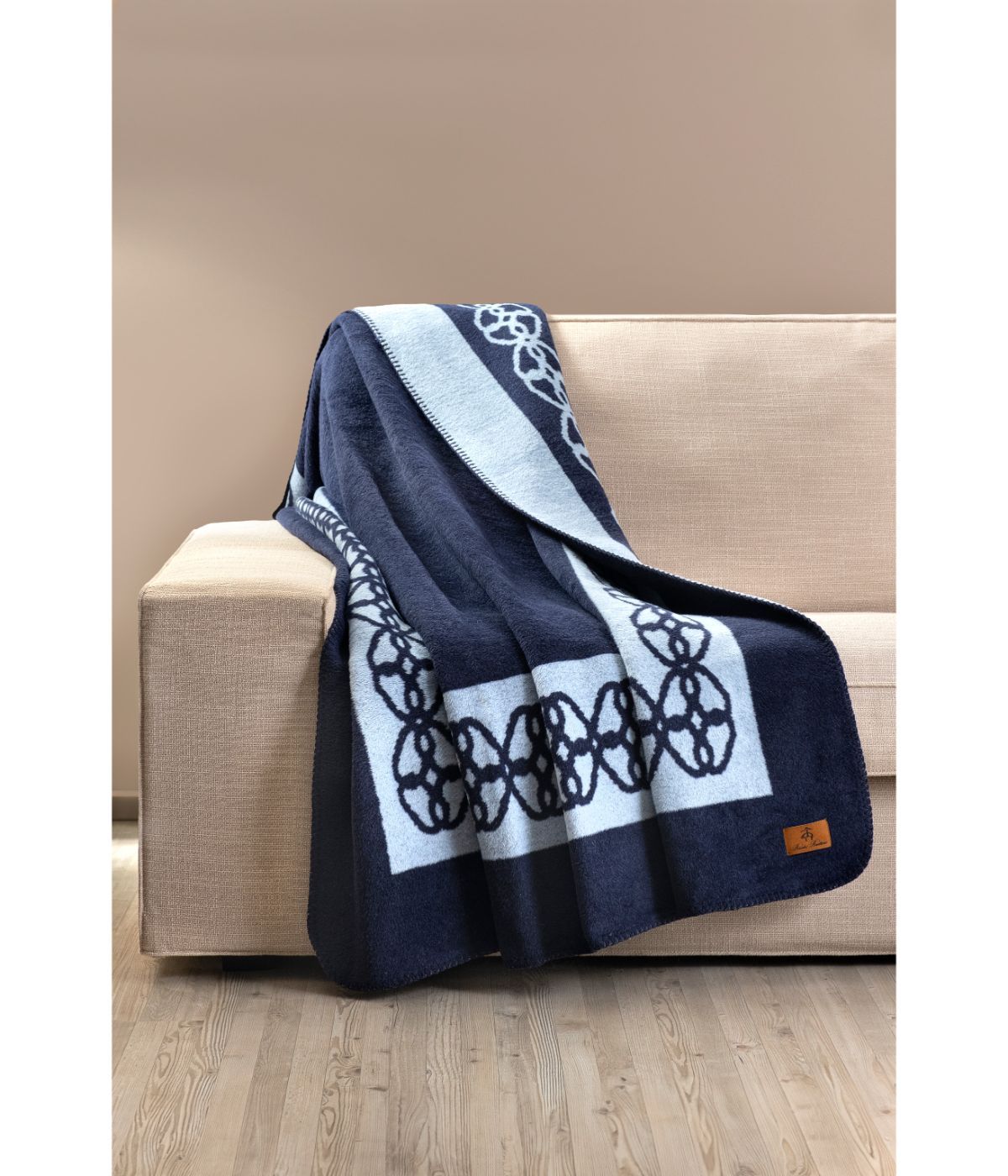  Brooks Brothers Geo Linked Throw Navy - Navy - Bonton