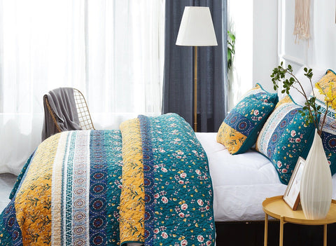 DaDa Bedding Bohemian Patchwork Bed of Wild Flowers Floral Gardenia Green Bedspread Set (JHW-886) by DaDa Bedding Collection