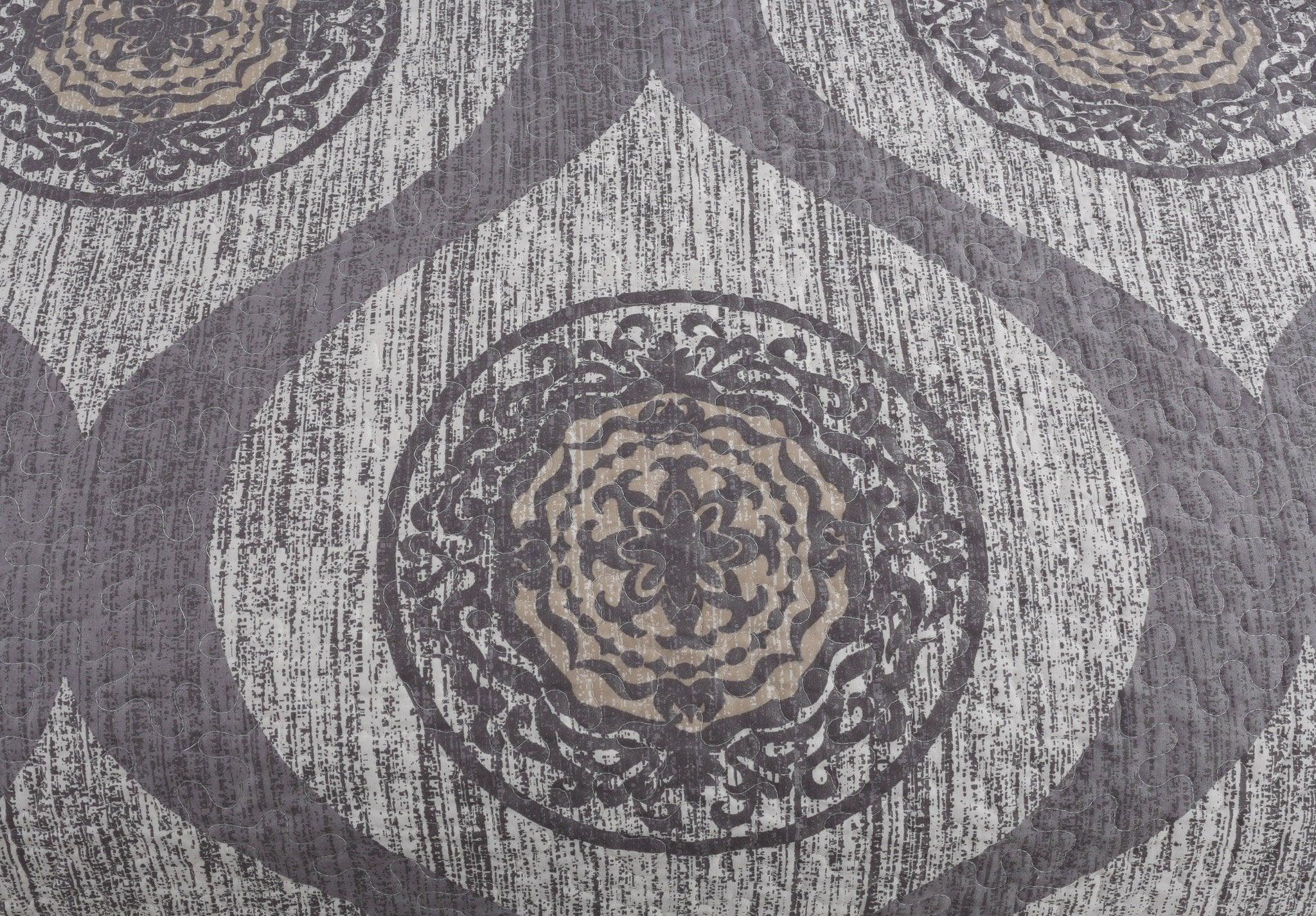  DaDa Bedding Collection DaDa Bedding Rustic Grey Mosaic Distressed Medallion Reversible Quilted Bedspread Set (SD16299) by DaDa Bedding Collection - Twin - Bonton