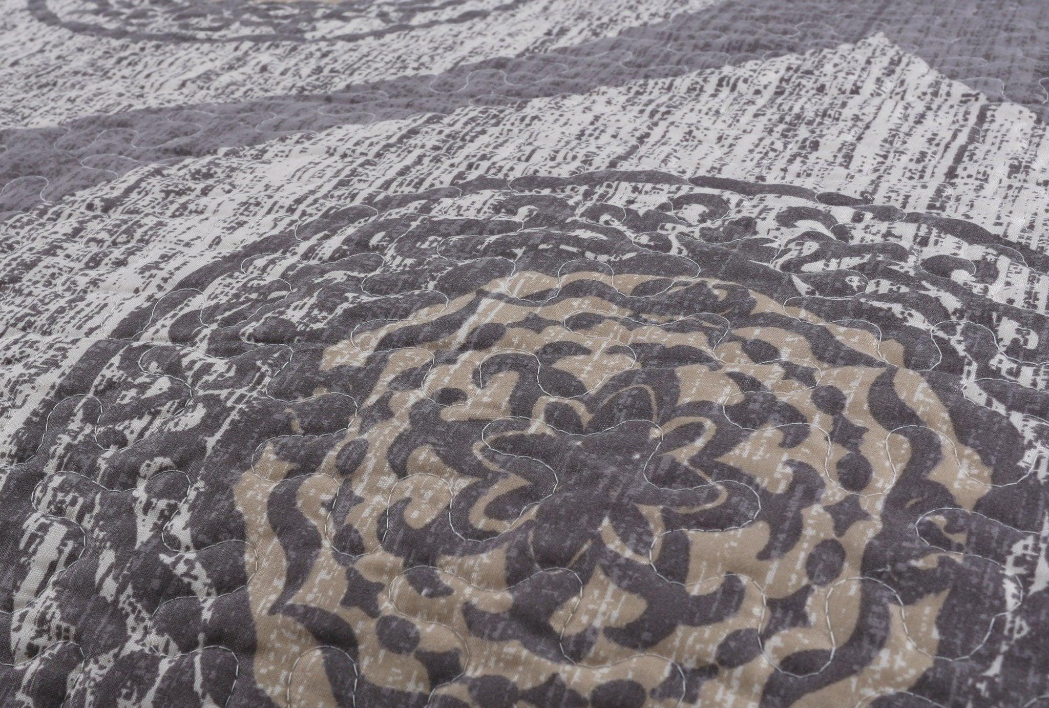  DaDa Bedding Collection DaDa Bedding Rustic Grey Mosaic Distressed Medallion Reversible Quilted Bedspread Set (SD16299) by DaDa Bedding Collection - Twin - Bonton