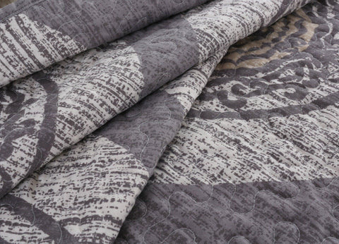 DaDa Bedding Rustic Grey Mosaic Distressed Medallion Reversible Quilted Bedspread Set (SD16299) - DaDa Bedding Collection
