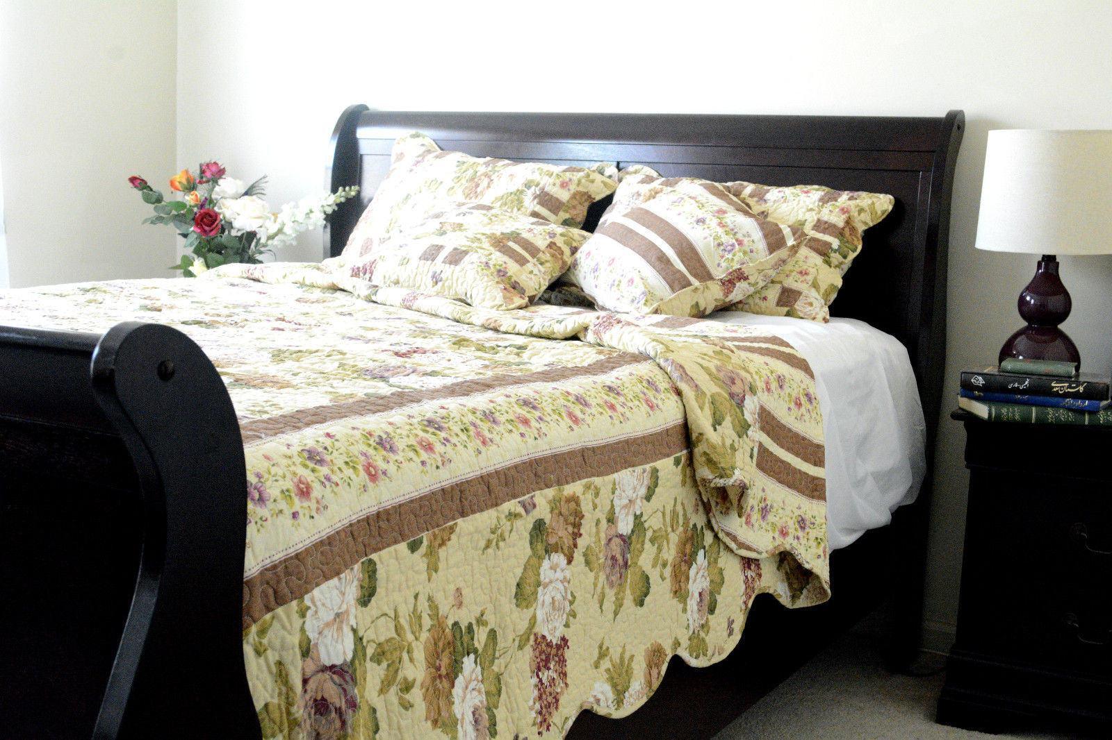  DaDa Bedding Collection DaDa Bedding Vintage Cottage Rose Garden Floral Ivory Yellow Cotton Scalloped Quilted Bedspread Set (DXJ103478) by DaDa Bedding Collection - Twin - Bonton