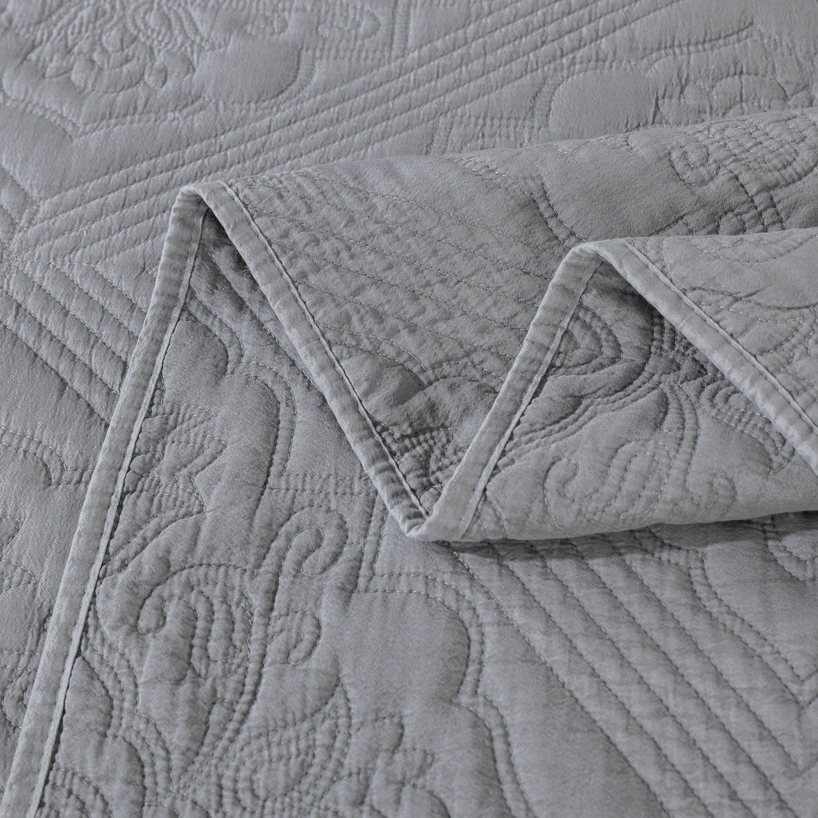  DaDa Bedding Collection DaDa Bedding Floral Vintage Stone Wash Grey Matelassé Ash Silver Diamond Pattern Quilted Bedspread Set (JHW855) by DaDa Bedding Collection - Twin - Bonton