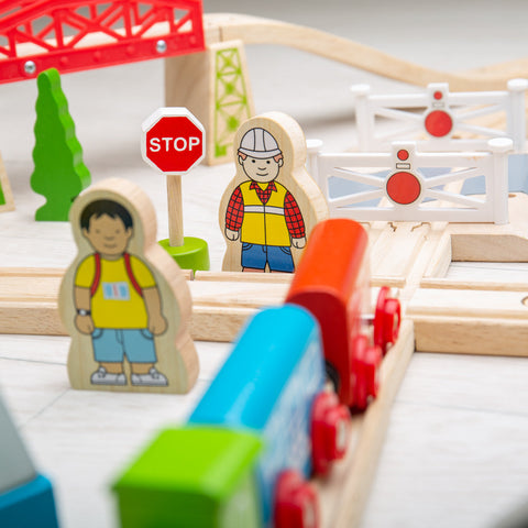 Town and Country Train Set by Bigjigs Toys US