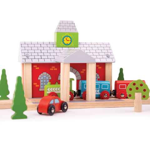 Railway Station by Bigjigs Toys US