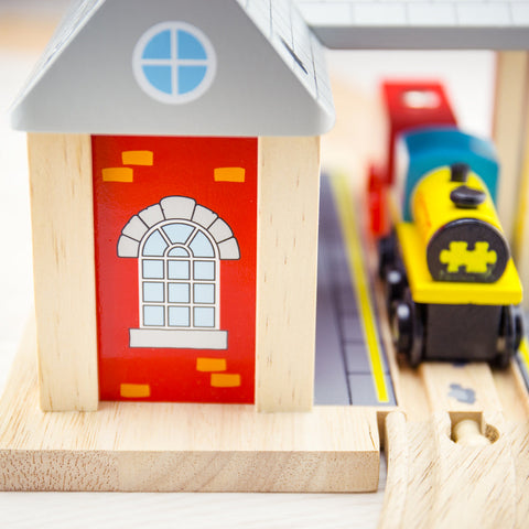 Railway Station by Bigjigs Toys US