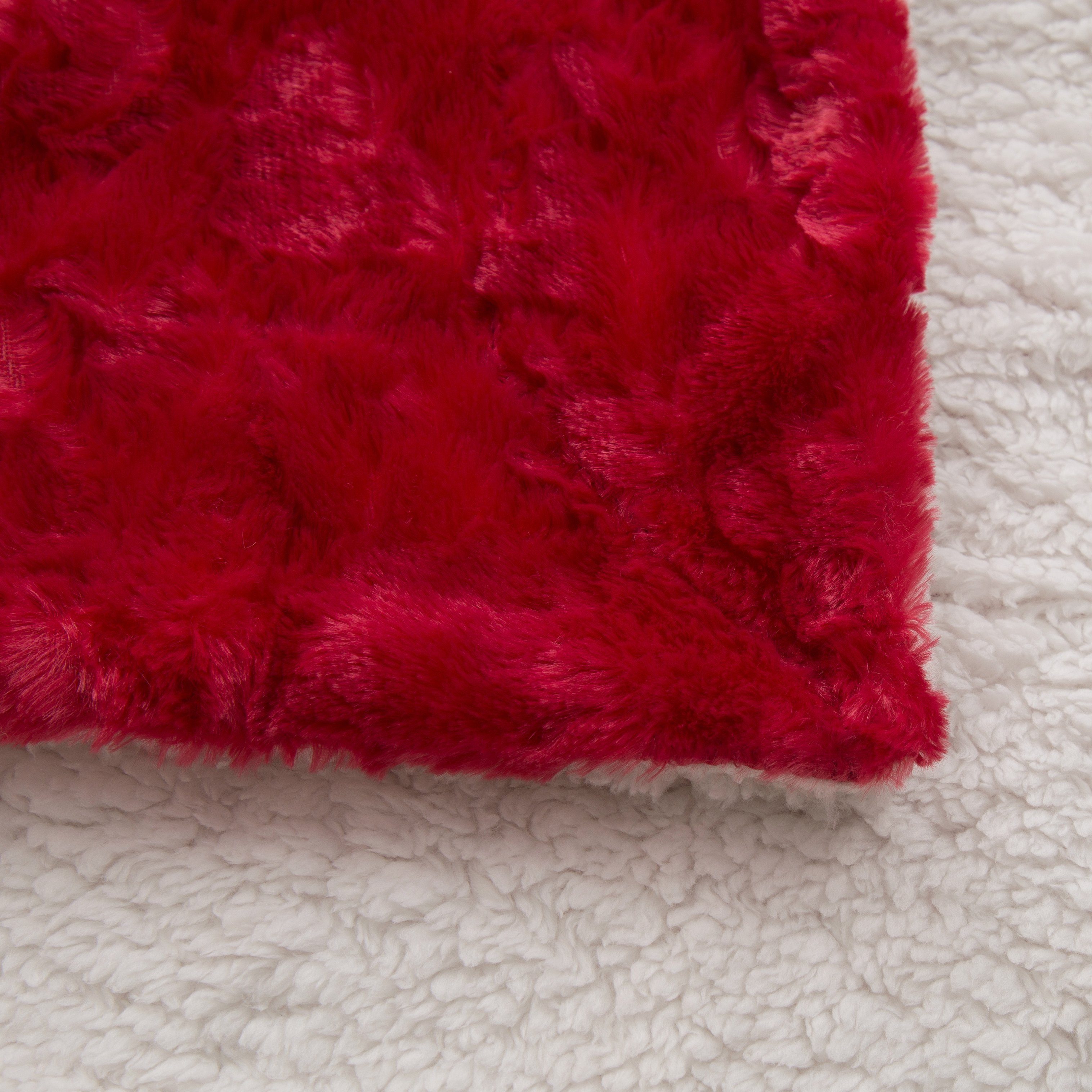  DaDa Bedding Collection DaDa Bedding Luxury Romantic Red Lovely Hearts Dreamy Plush Faux Fur Throw Blanket (19) by DaDa Bedding Collection - 50