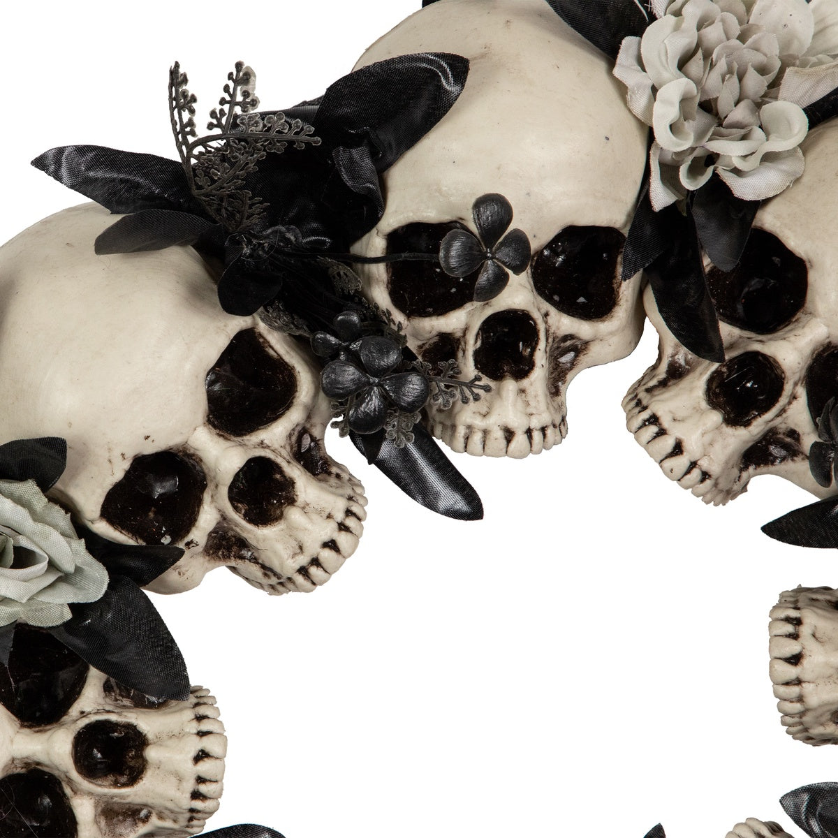  Northlight Skulls and Chains With Roses Halloween Wreath - 15