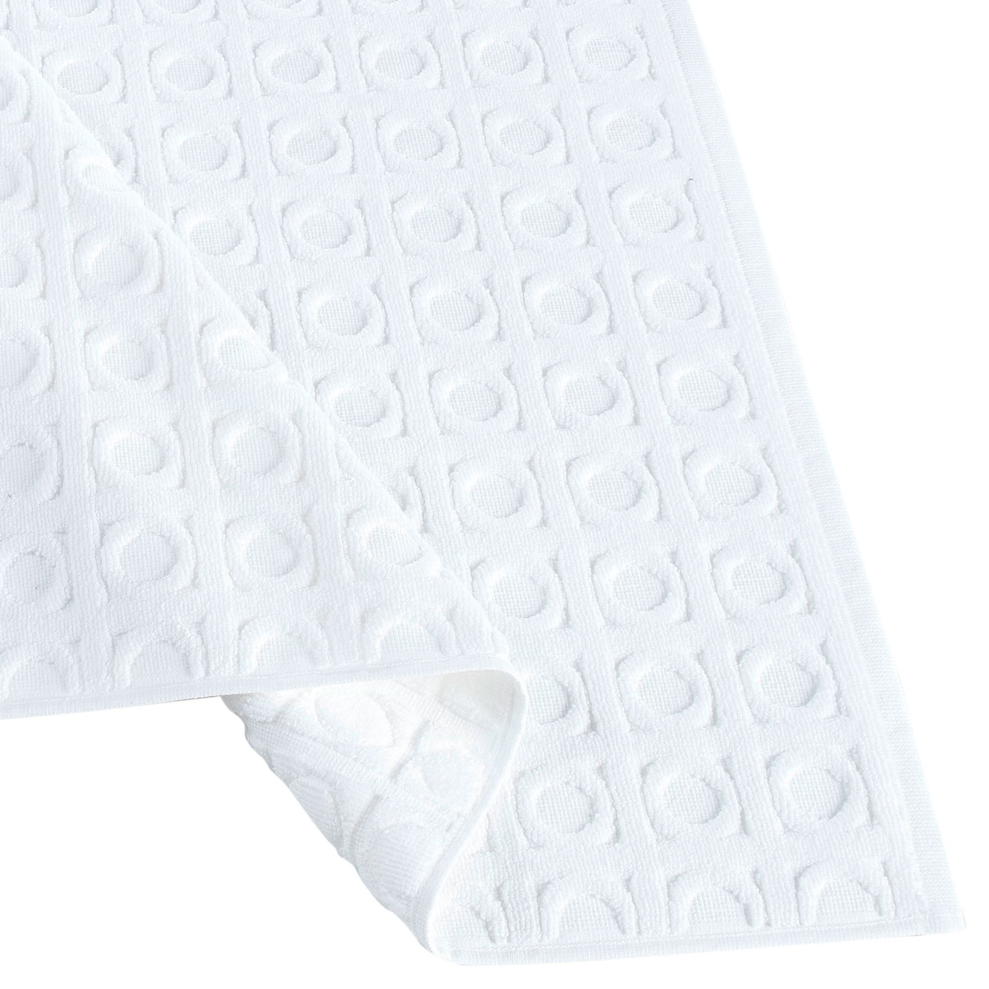  Brooks Brothers Circle in Square Bath Mat - White - Bonton