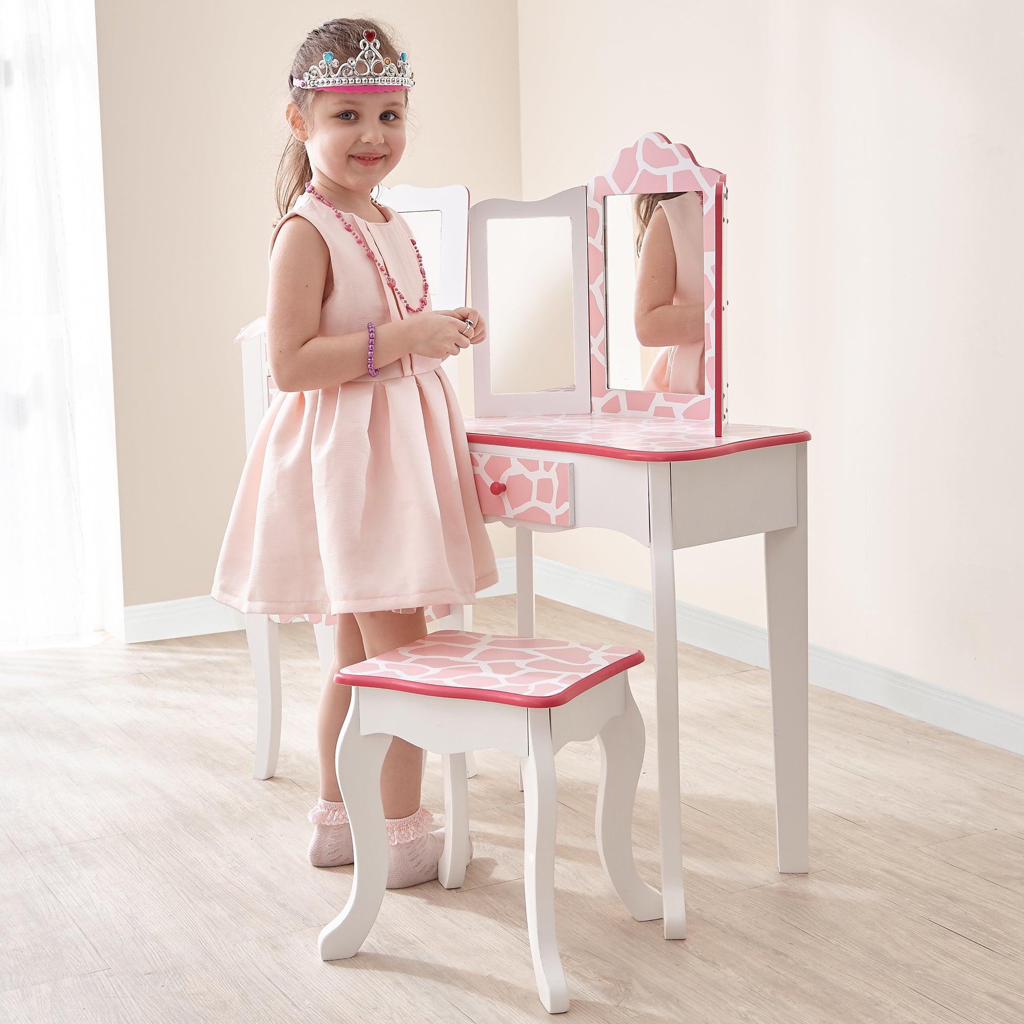  Teamson Kids Fantasy Fields - Fashion Giraffe Prints Gisele Play Vanity Set - Pink / White - Bonton