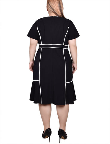 Plus Size Short Sleeve Piped Detail Dress