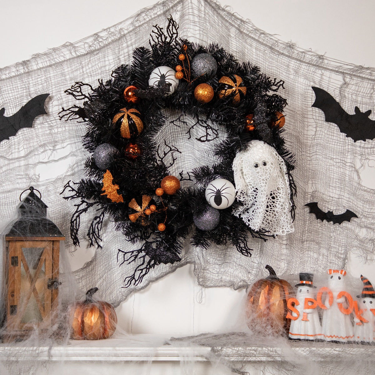  Northlight Ornaments and Ghost Halloween Twig Pine Wreath - 24