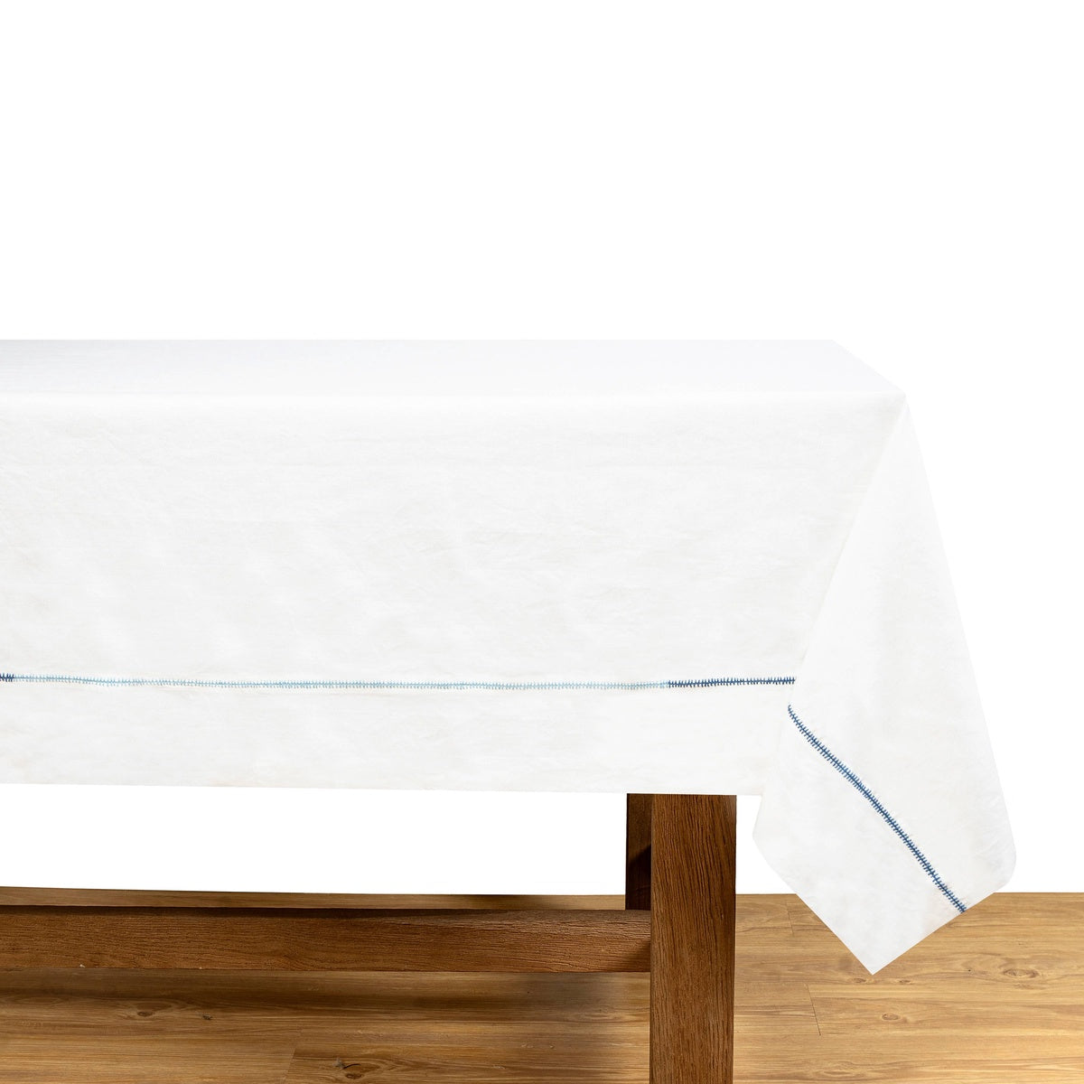  Caravan Embroidery White Tablecloth - 72x72 + 2