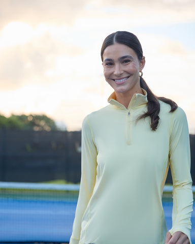 WOMEN'S RELAXED MOCK ZIP TOP (3002)