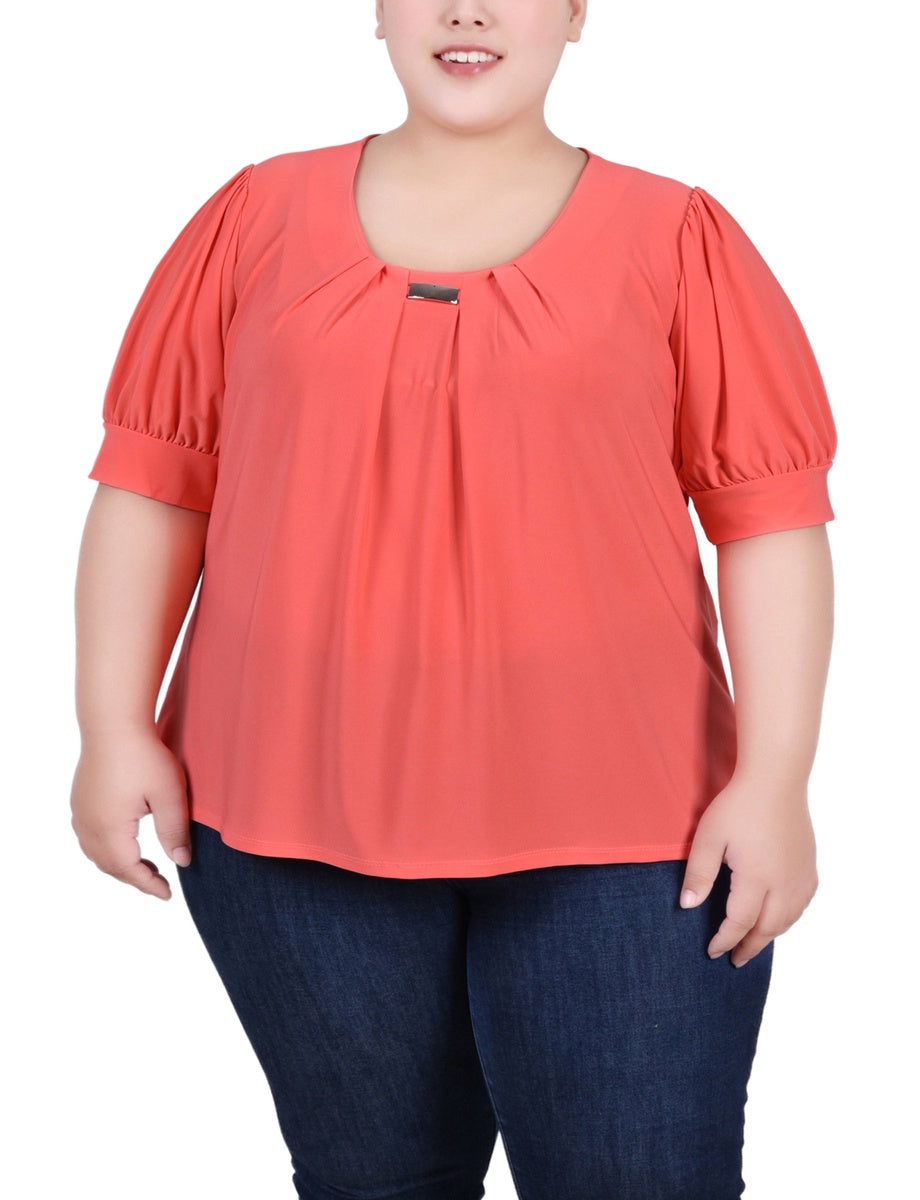  NY Collection Plus Size Short Sleeve Balloon Sleeve Top With Hardware - Bittersweet - Bonton