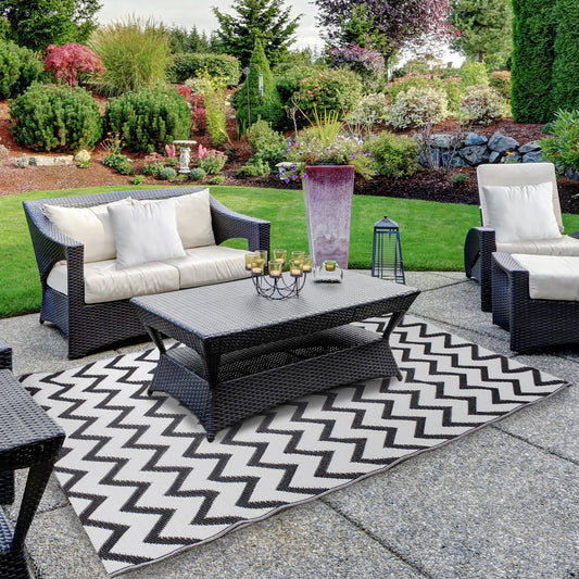 4' X 6' Black and White Chevron Rectangular Outdoor Area Rug