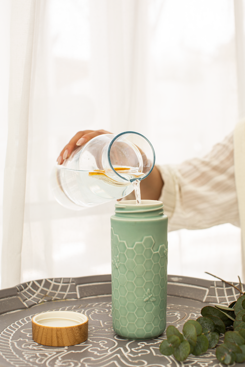  Acera Honey Bee Travel Mug - Taupe - Bonton