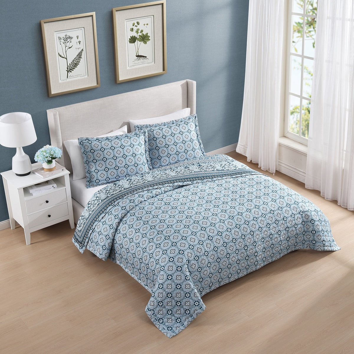  Bebejan Bebejan Aquamarine Medallion 3 Piece Reversible Quilted Coverlet Set - QUEEN - Bonton