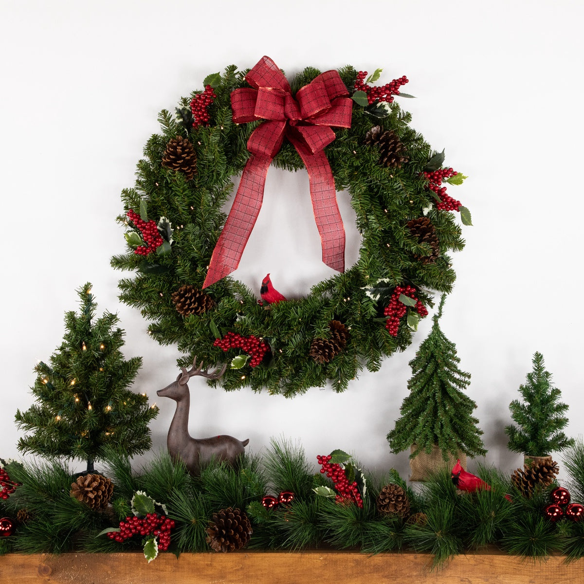  Northlight Pre-Lit Battery Operated Canadian Pine Christmas Wreath - 30