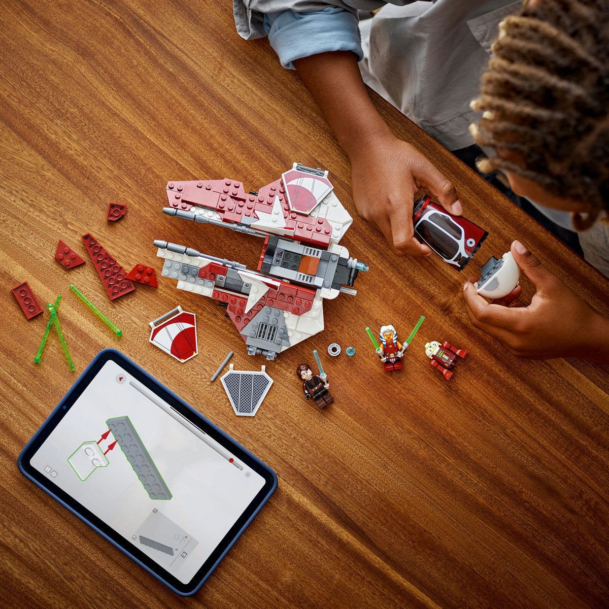  LEGO LEGO® Star Wars™ Ahsoka’s Jedi Interceptor™ Starfighter Building Toy 75401 - Star Wars - Bonton
