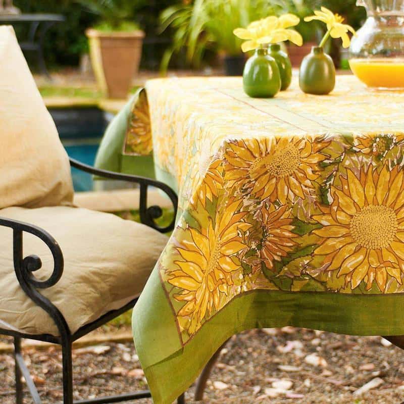  Couleur Nature Sunflower Yellow/Green Tablecloth - Yellow/Green - Bonton