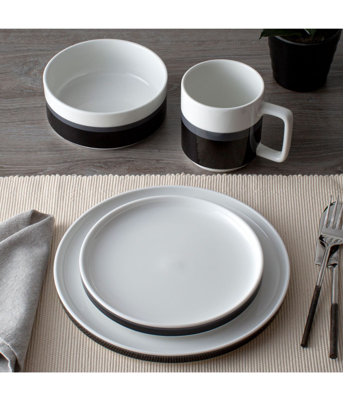  Noritake ColorStax Stripe 4-Piece Place Setting Stax - Black - Bonton