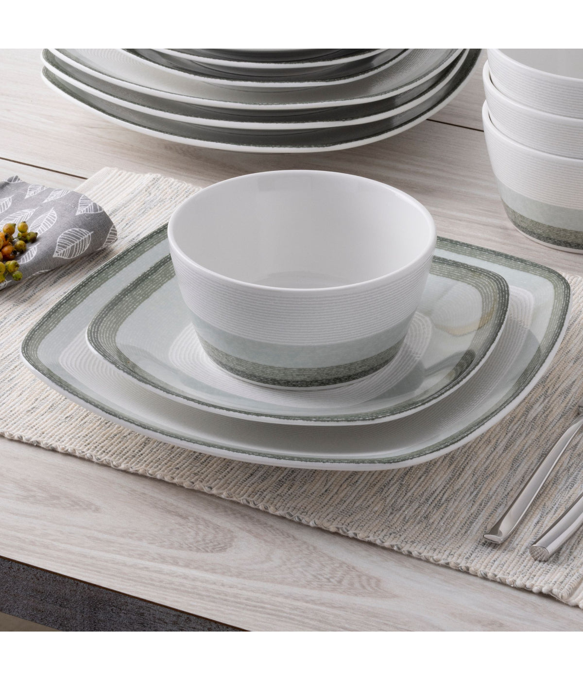  Noritake Colorscapes Layers 4 Piece Square Place Setting - Sage - Bonton