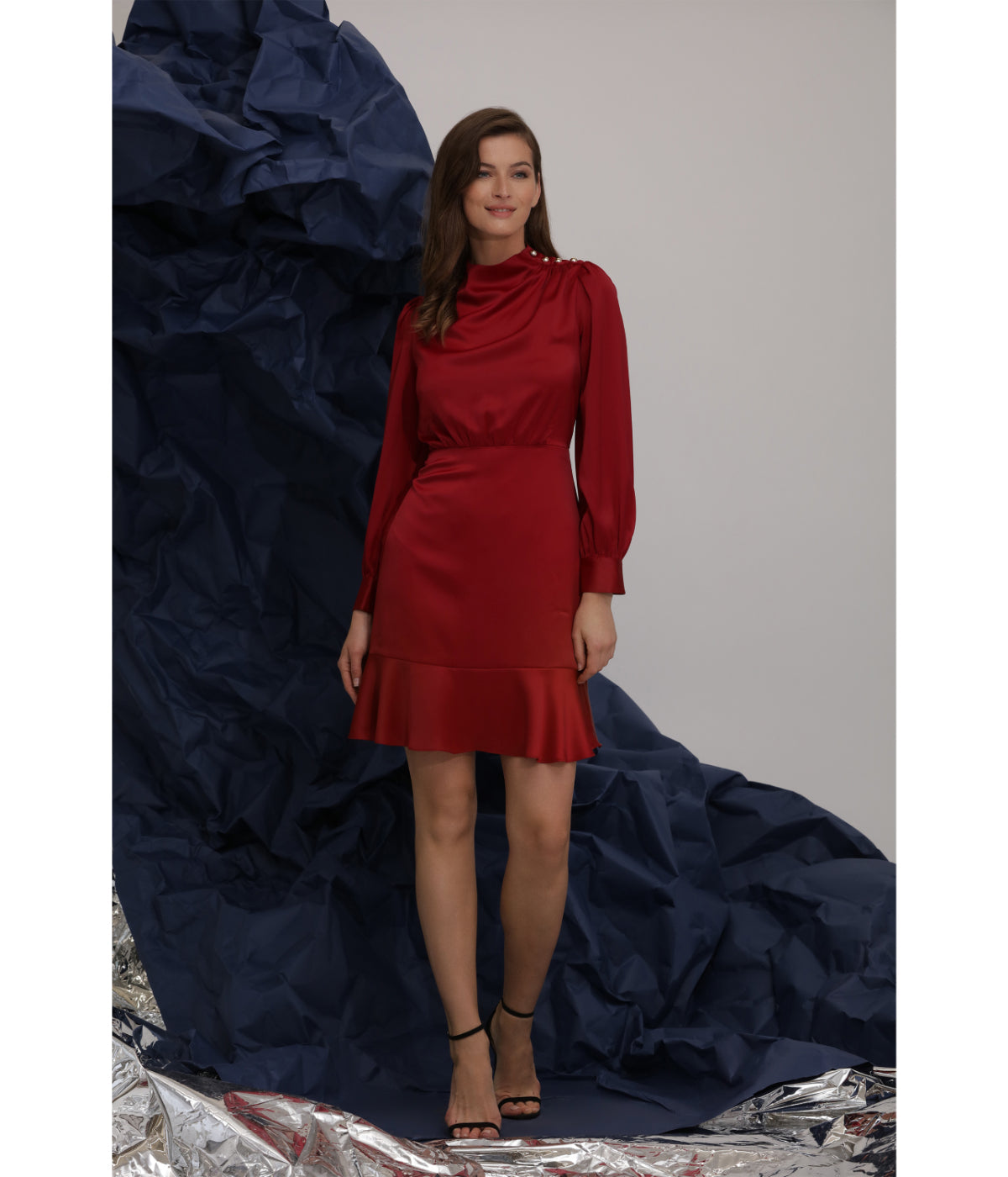  Maggy London Short Dress With Shoulder Drape Detail And Ruffle Hem - Red Velvet - Bonton