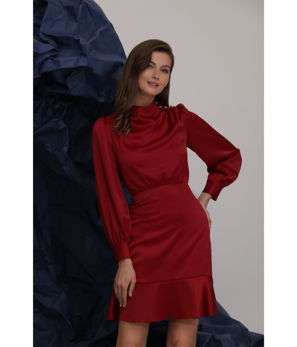  Maggy London Short Dress With Shoulder Drape Detail And Ruffle Hem - Red Velvet - Bonton