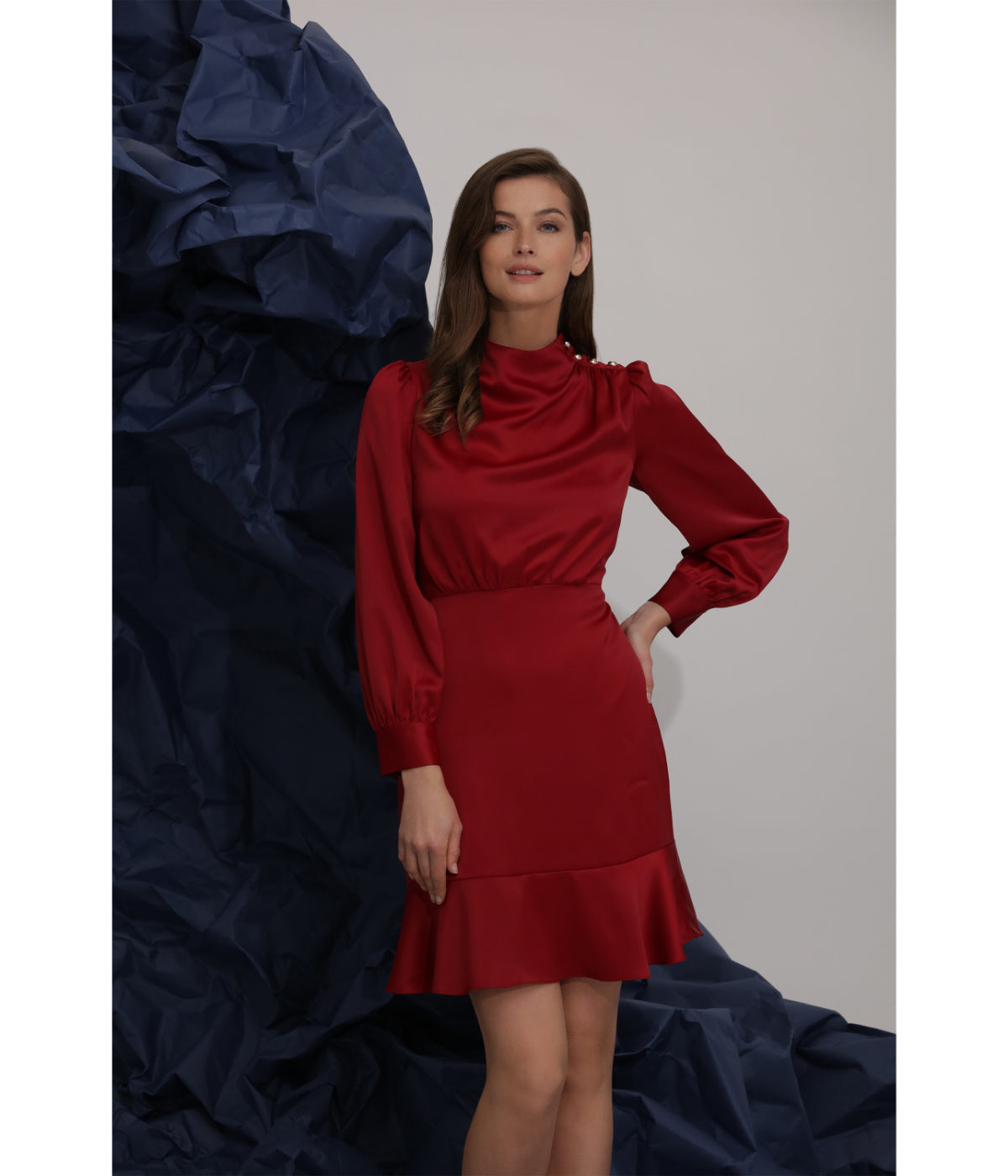  Maggy London Short Dress With Shoulder Drape Detail And Ruffle Hem - Red Velvet - Bonton