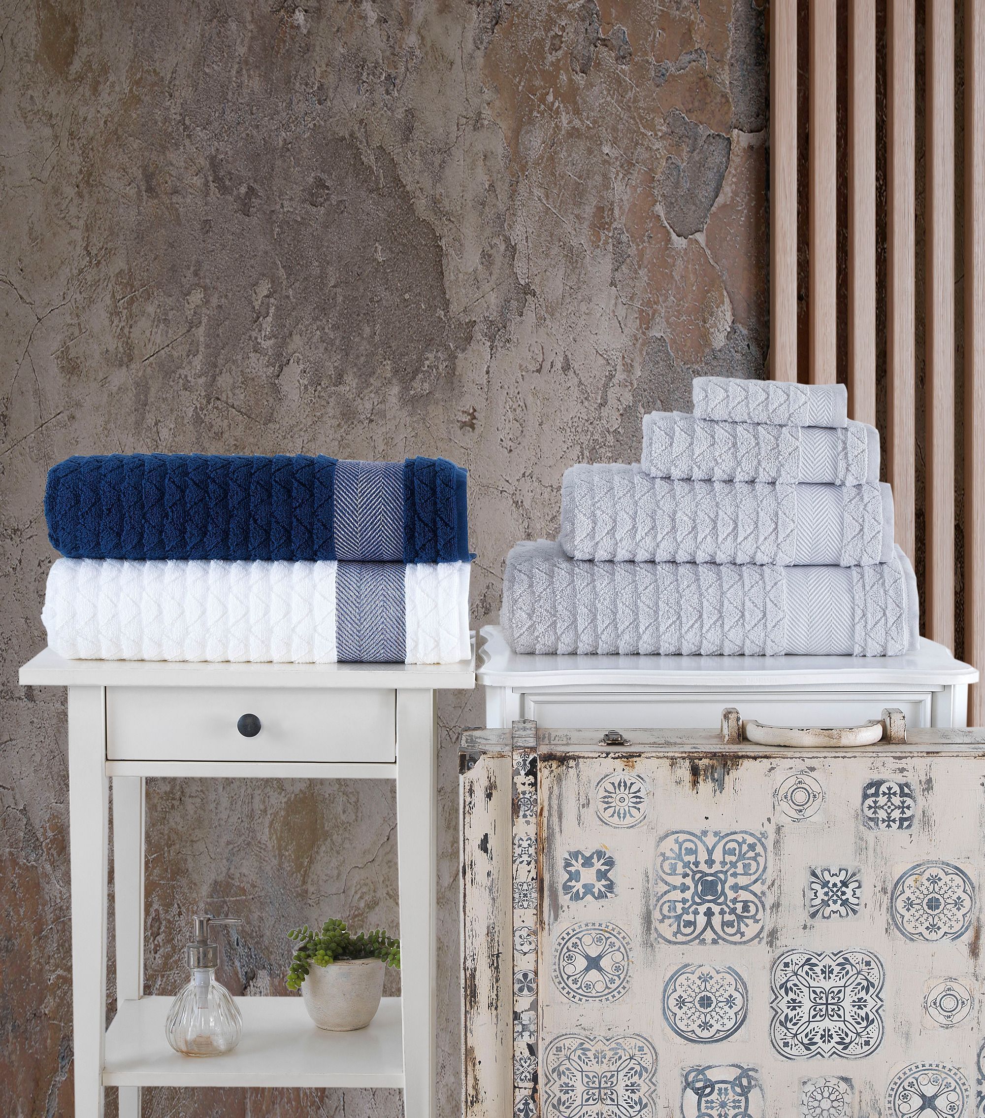  Brooks Brothers Herringbone 4 Piece Wash Towel Set - White - Bonton