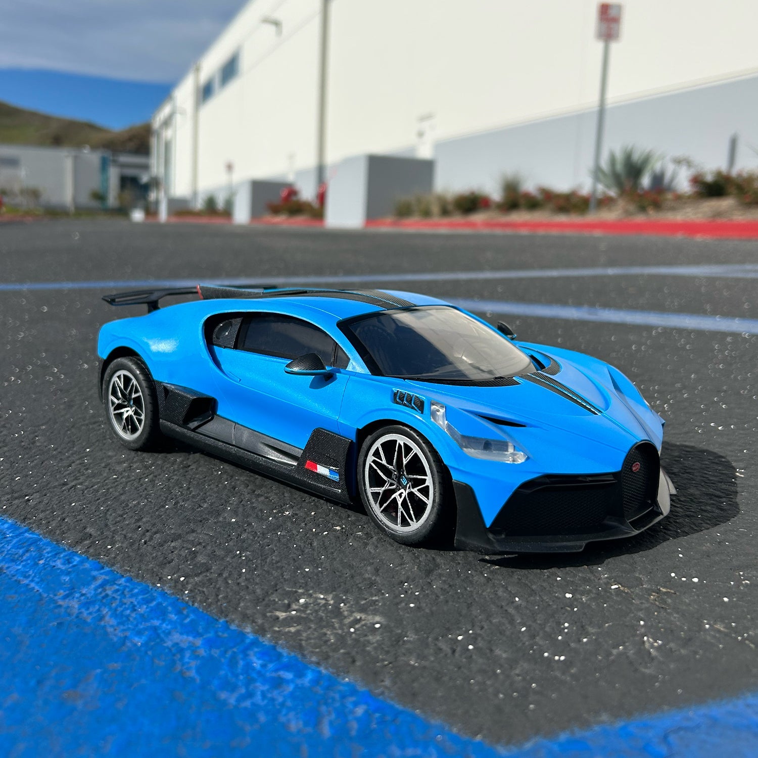  HobbyTron Bugatti Divo Electric RC Car [1:14] - Default Title - Bonton