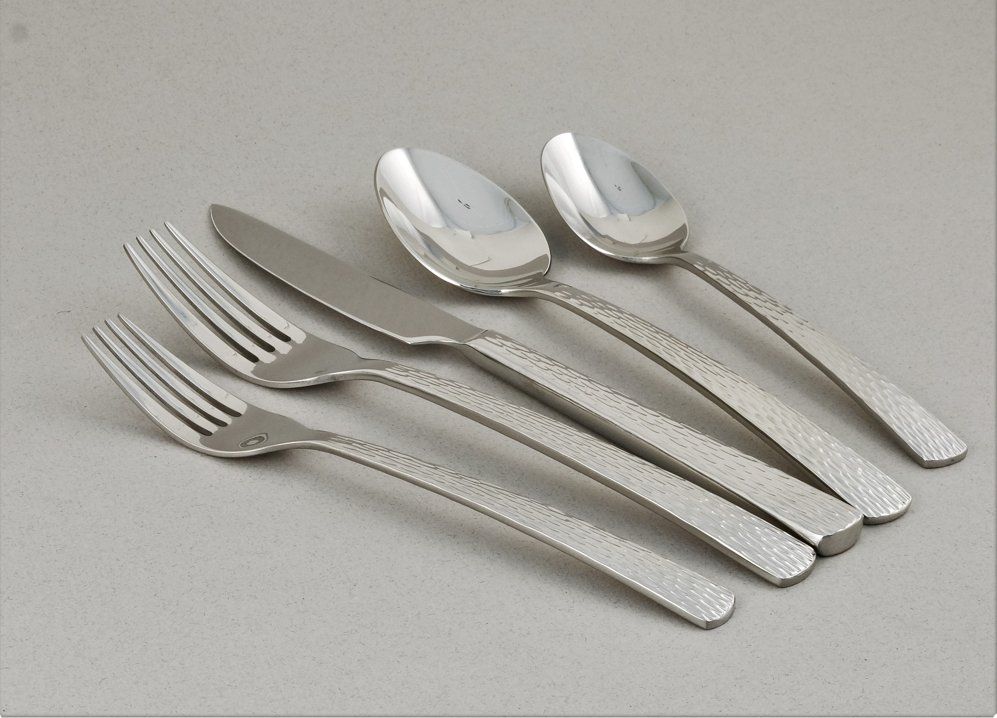  Ginkgo Clifton Stainless Steel Flatware 20 Piece Set - Mirror Stainless Sateel - Bonton