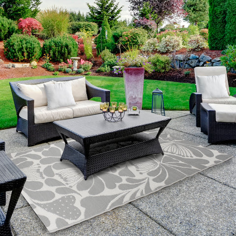 4' X 6' Gray and Off White Floral Rectangular Outdoor Area Rug