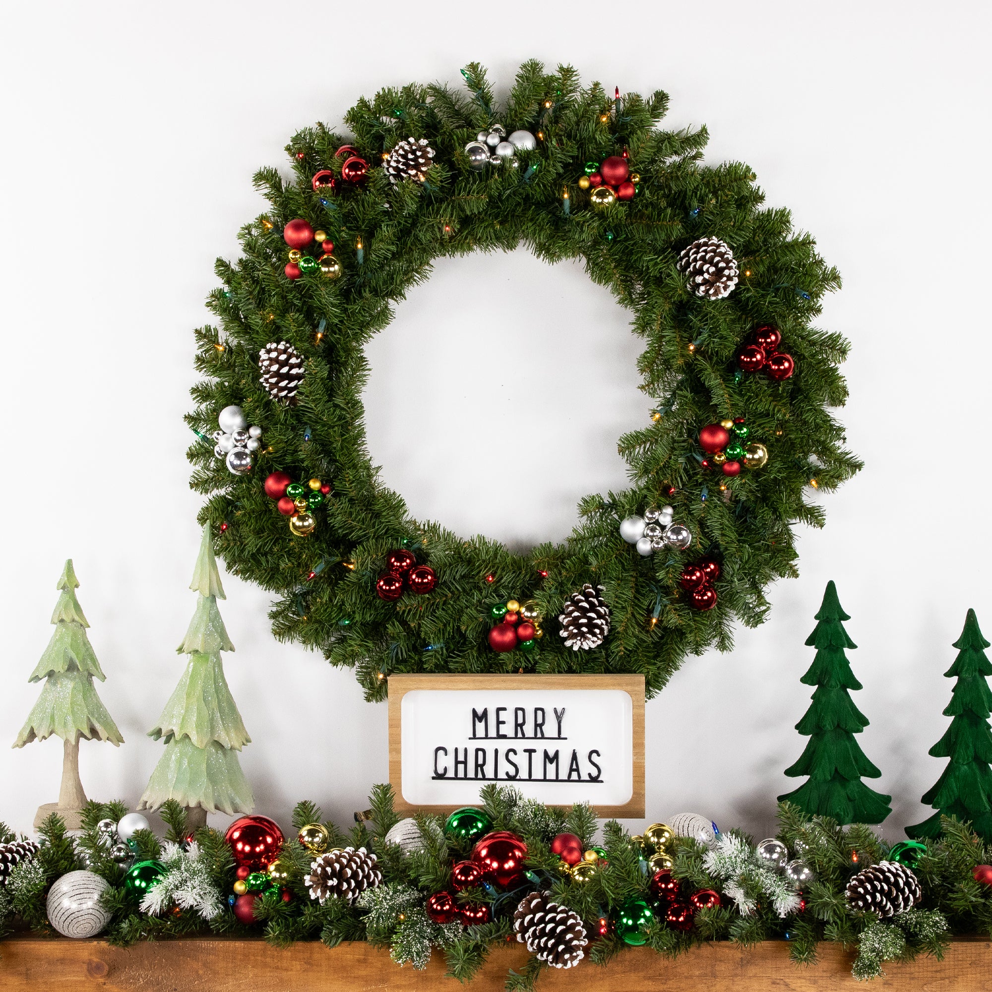  Northlight Pre-Lit Canadian Pine Artificial Christmas Wreath - 36