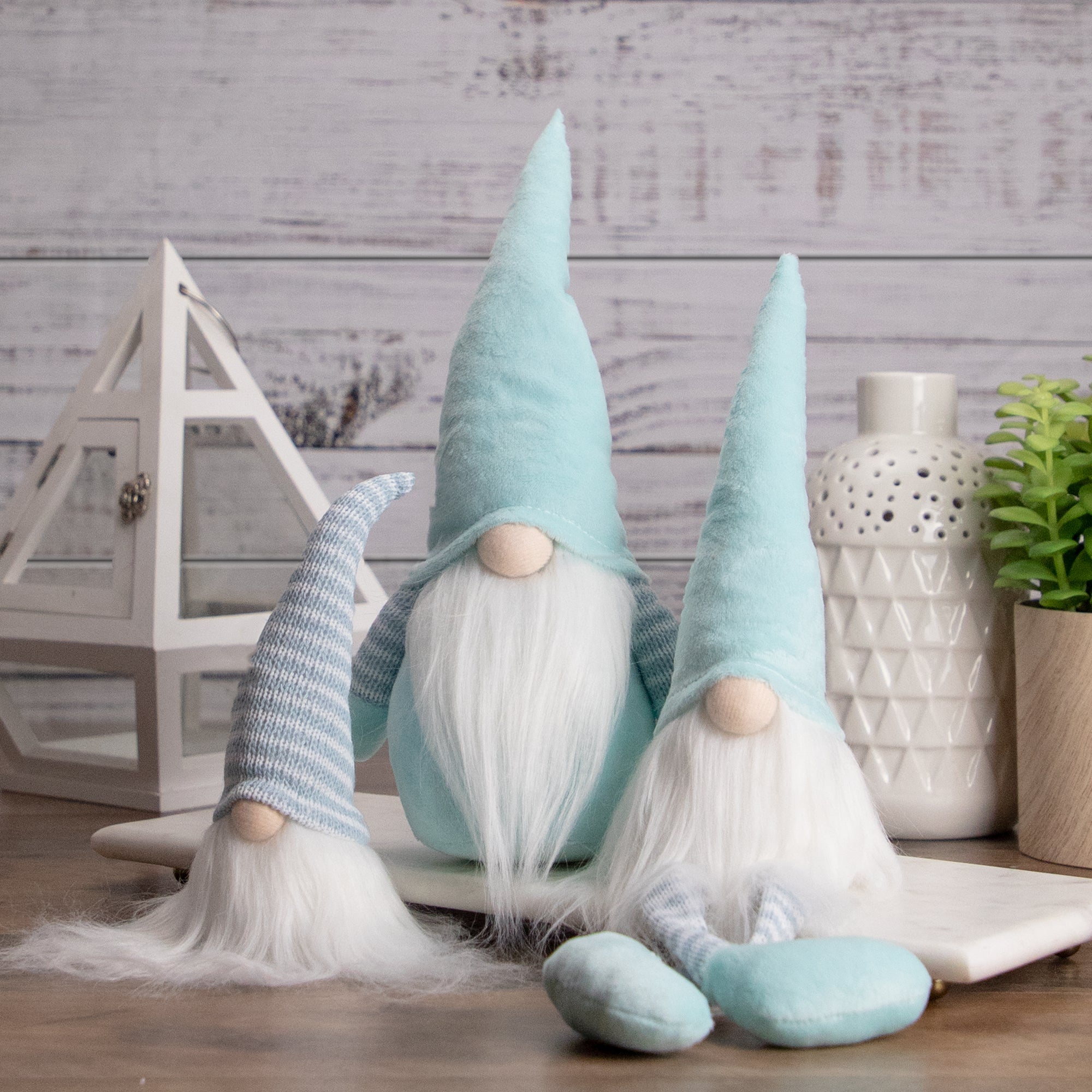  NorthLight Aqua & White Sitting Spring Gnome, 16