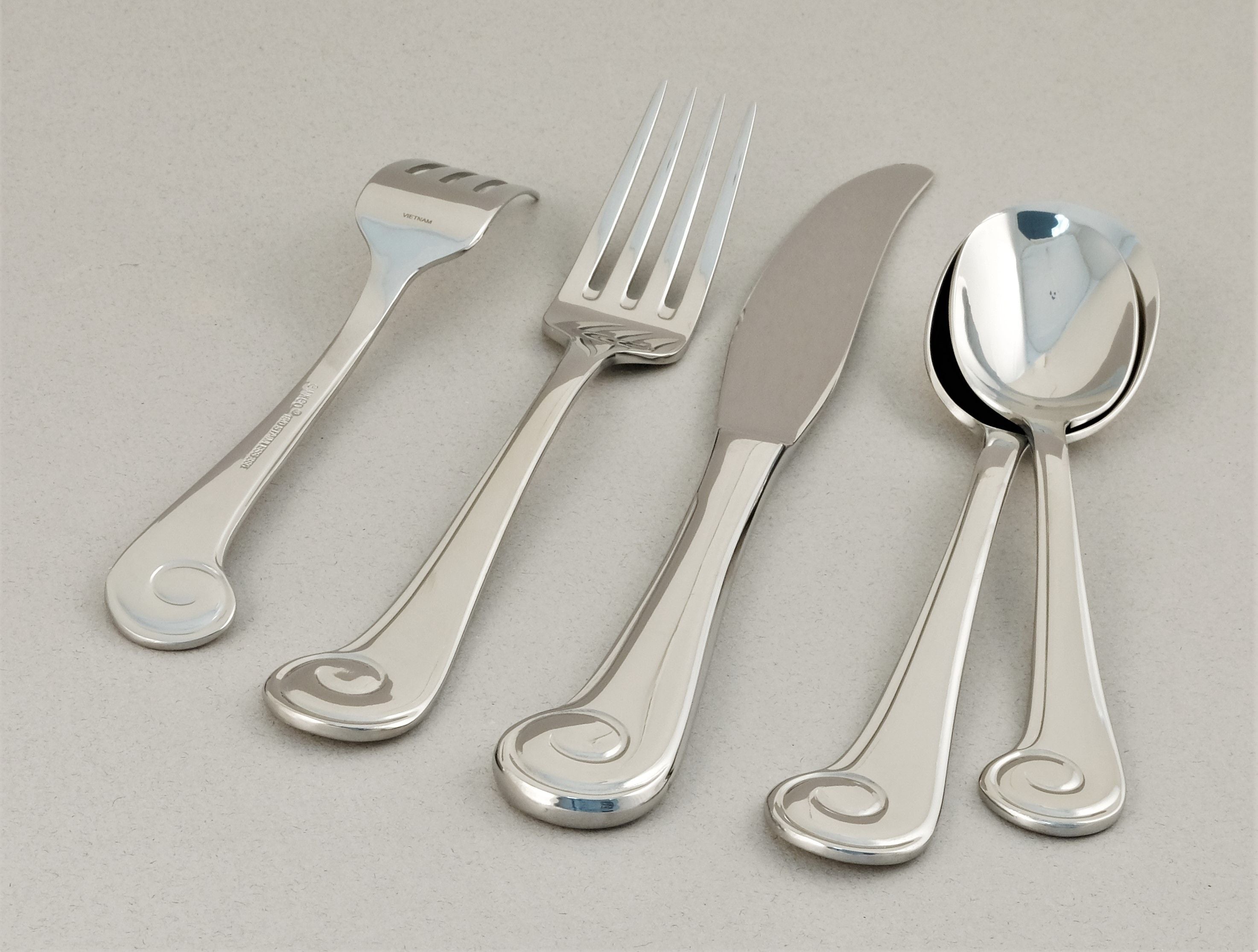  Ginkgo Sanibel Surf Stainless Steel Flatware 42 Piece Set - Mirror Stainless Steel - Bonton