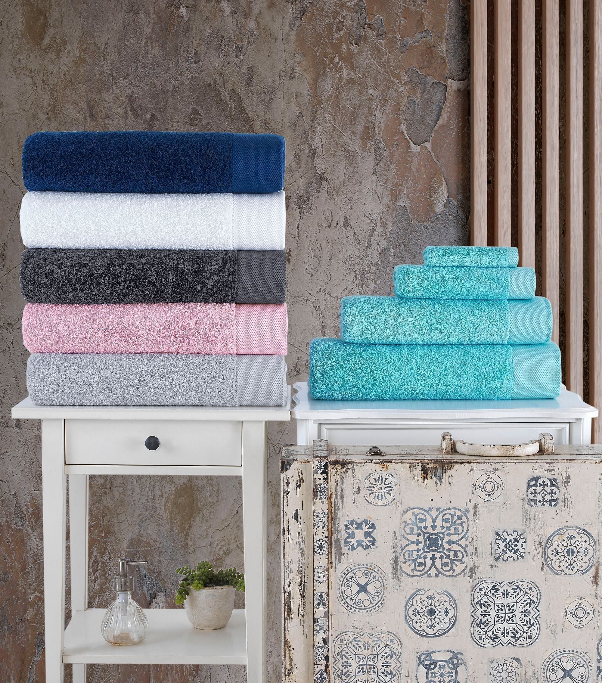  Brooks Brothers Solid Signature 4 Piece Wash Towel Set - Navy - Bonton