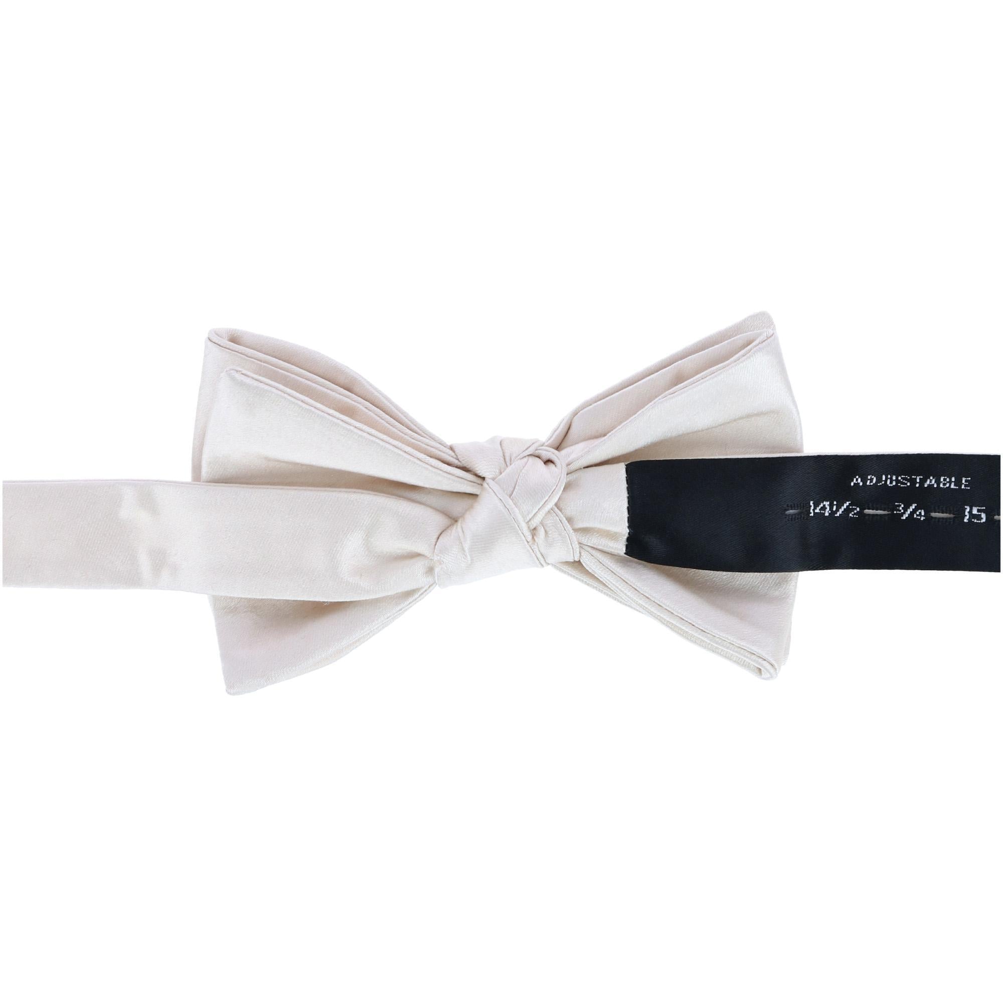  Trafalgar Sutton Solid Color Silk Bow Tie - Navy - Bonton