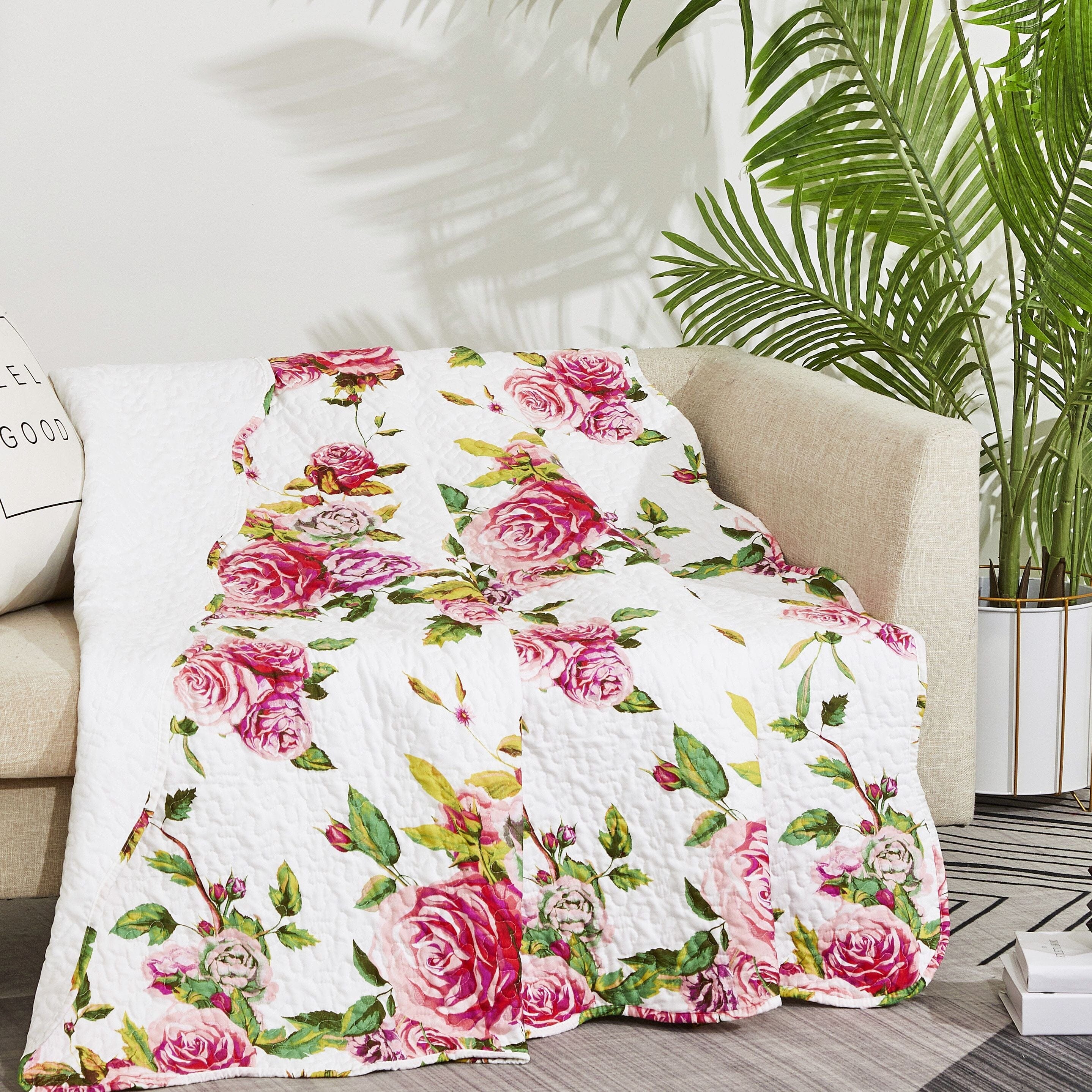 DaDa Bedding Collection DaDa Bedding Romantic Roses Floral Throw Blanket - Lovely Spring Pink & White Scalloped Colorful Lightweight Breathable - Bright Vibrant Quilted Throw Blanket - 50 x 60 by DaDa Bedding Collection - Default Title - Bonton
