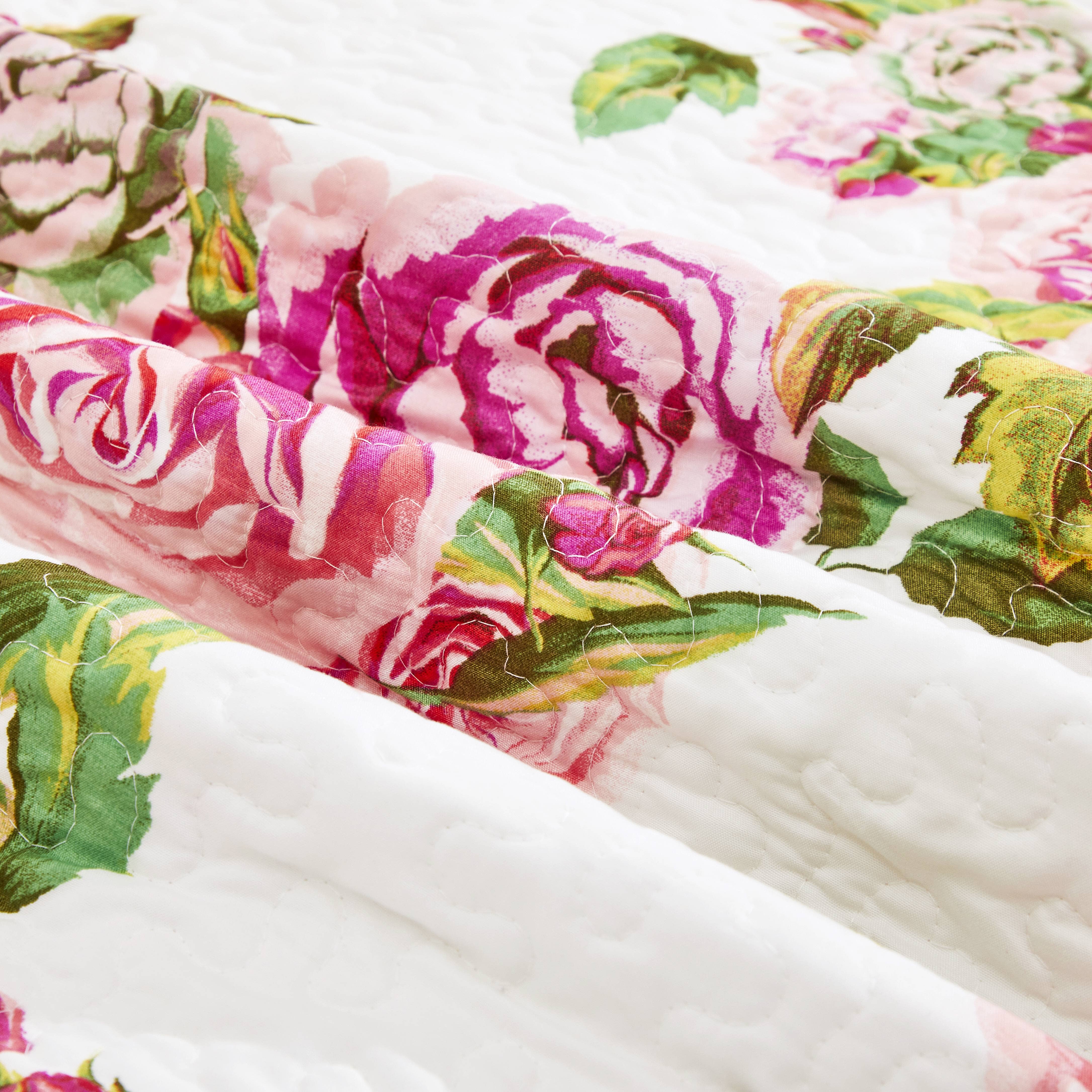  DaDa Bedding Collection DaDa Bedding Romantic Roses Floral Throw Blanket - Lovely Spring Pink & White Scalloped Colorful Lightweight Breathable - Bright Vibrant Quilted Throw Blanket - 50 x 60 by DaDa Bedding Collection - Default Title - Bonton