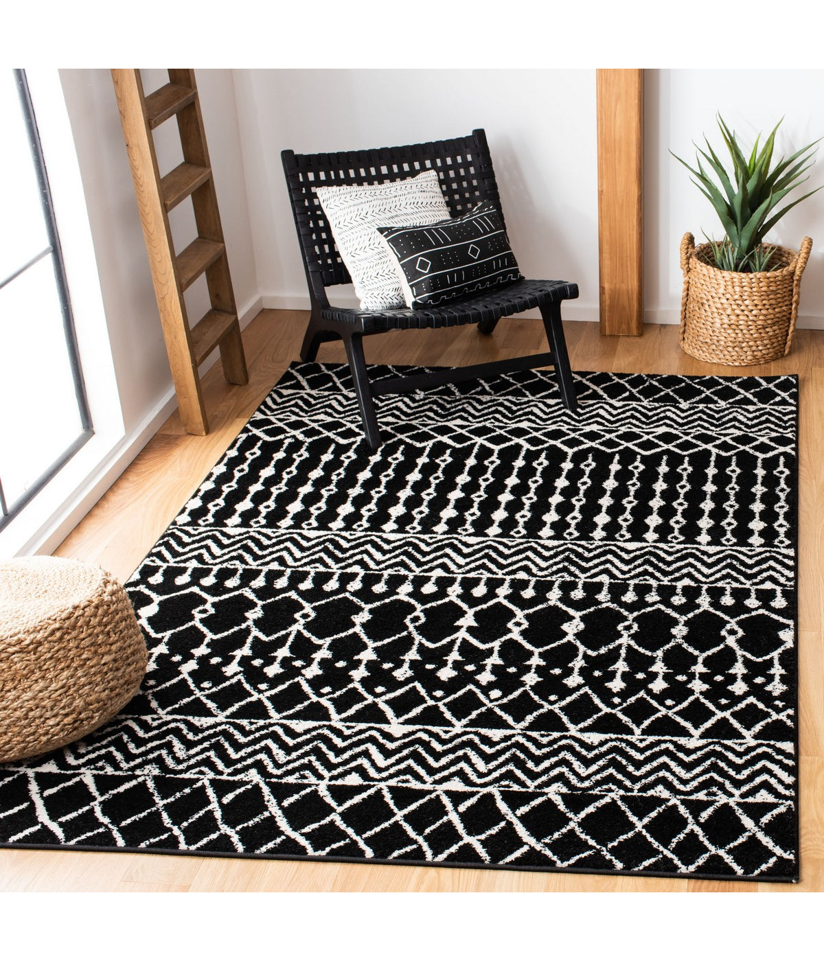  Safavieh Tulum 270 Black/Ivory Rug - Black/Ivory - Bonton