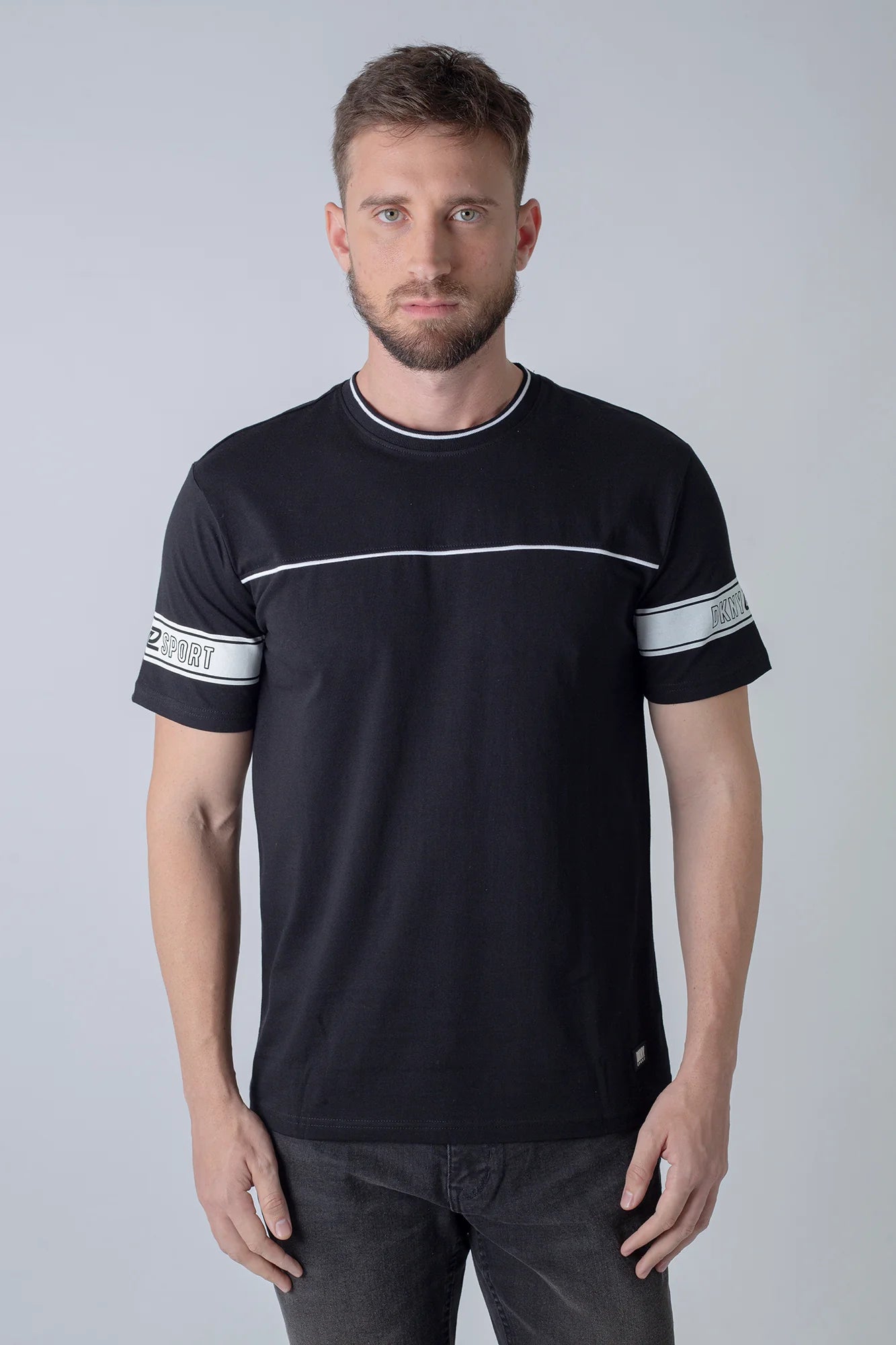  DKNY Russel Tee - Black - Bonton