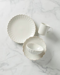 French Perle Scallop 4-Piece Dinnerware Set