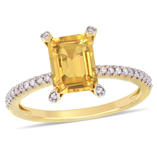 1 1/2 CT TGW Citrine and 1/10 CT TW Diamond in 10K Yellow Gold Ring