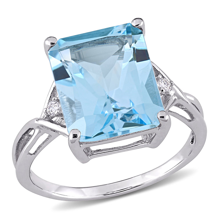 7 1/2 CT TGW Sky Blue Topaz Sterling Silver Cocktail Ring