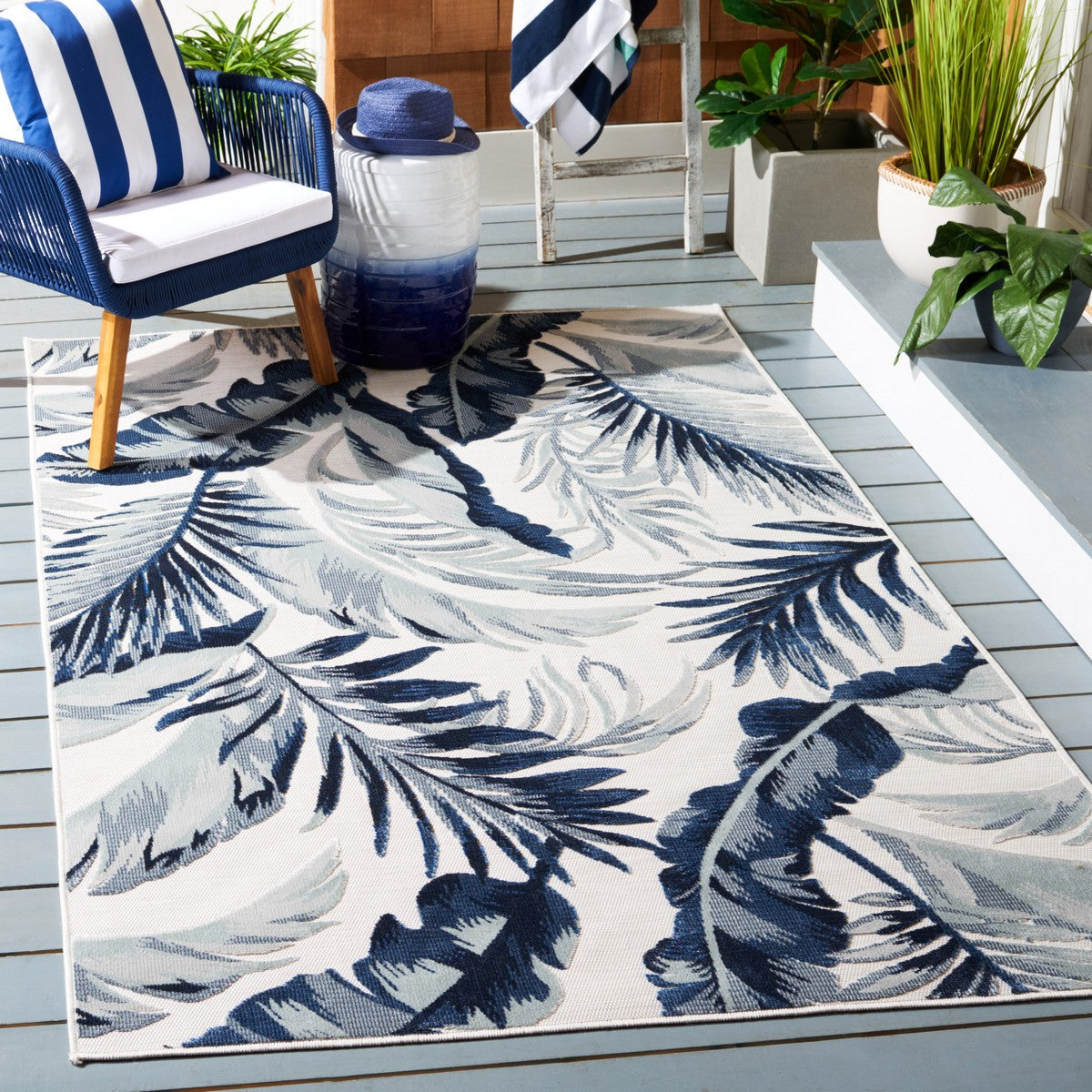  Safavieh Cabana 452 Indoor / Outdoor Rug - Ivory / Navy - Bonton