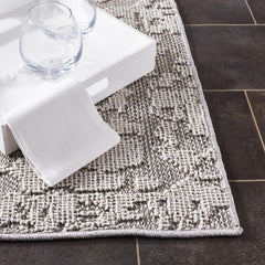 Global 224 Indoor / Outdoor Rug