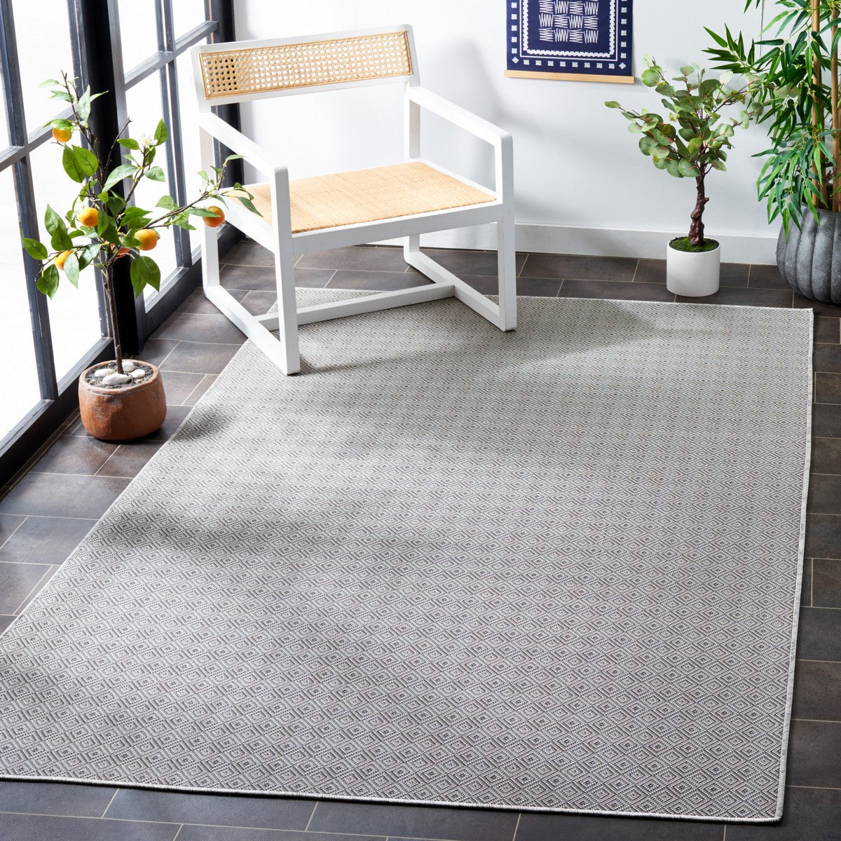  Safavieh Hampton 230 Indoor / Outdoor Rug - Grey - Bonton