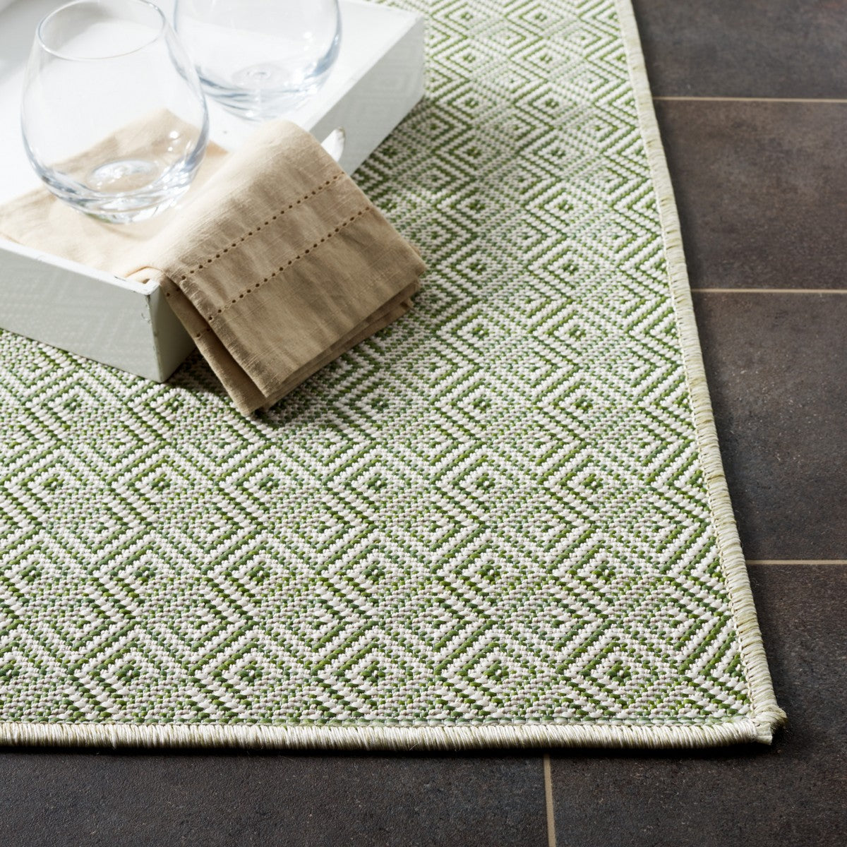  Safavieh Hampton 230 Indoor / Outdoor Rug - Green - Bonton